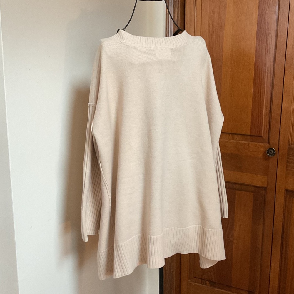 Lane 201 Women's Cream V-Neck Sweater, Small, ivory - Picture 3 of 9